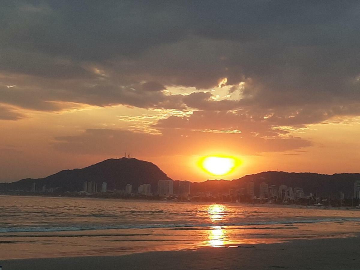 Guaruja Praia Da Enseada Екстериор снимка
